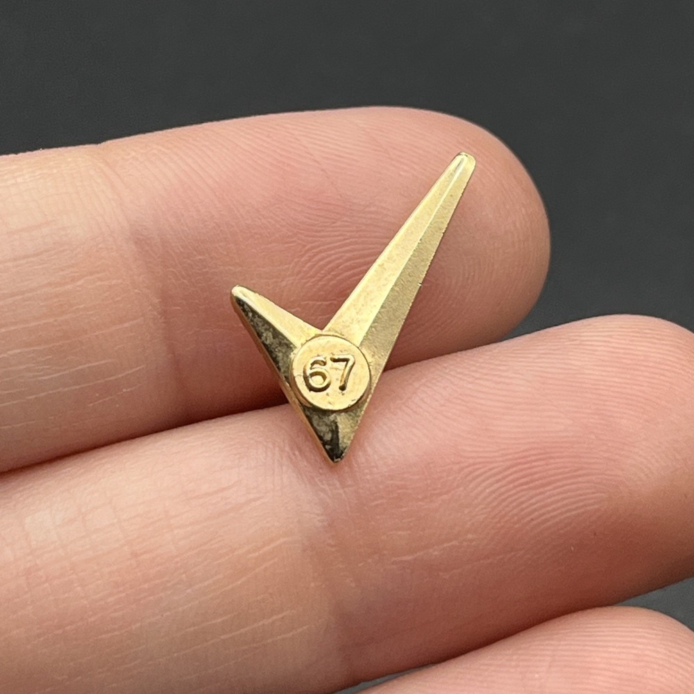 1967 UAW United Auto Workers Union Gold Tone Logo Checkmark Lapel Hat Pin